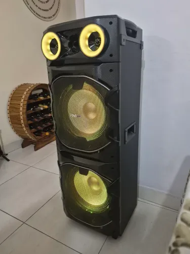 Caixa philco com 40 dias de uso