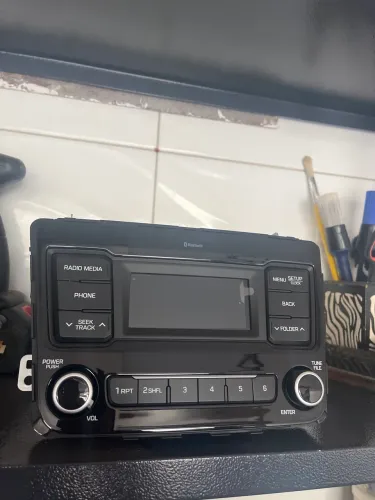 Rádio original + moldura e 4 auto falantes Creta até 2023