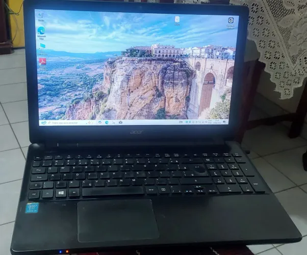 Notebook Acer i3 de quinta geração tela 15 polegadas