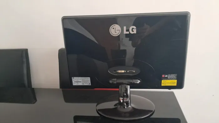 Monitor LG 22
