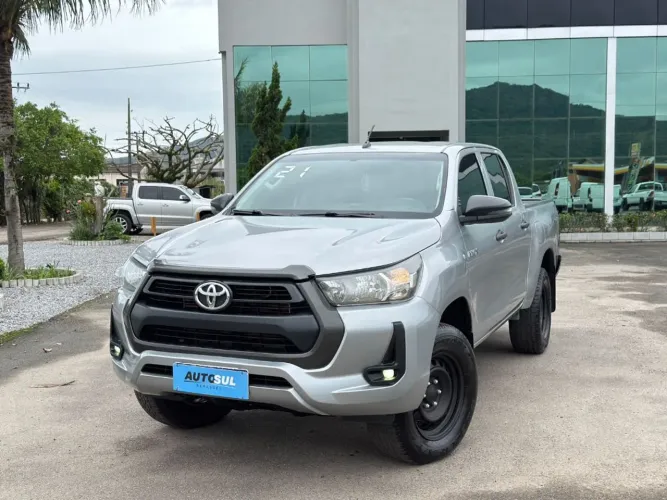 Toyota Hilux CD 4X4 2.8 Diesel Mec. 2021
