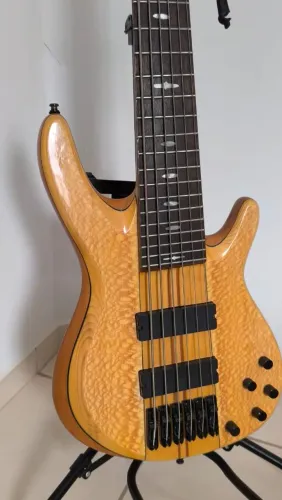 Contra Baixo Luthier