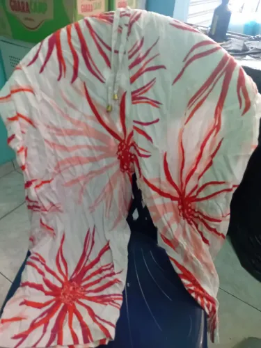 Calça capri GG nova