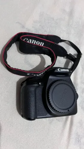 Câmera fotográfica cânon T6 com 2 cartao 32G
