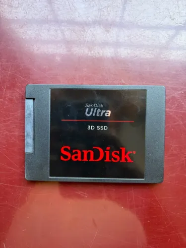 SSD 1TB SanDisk SATA 2.5 - Excelente Estado