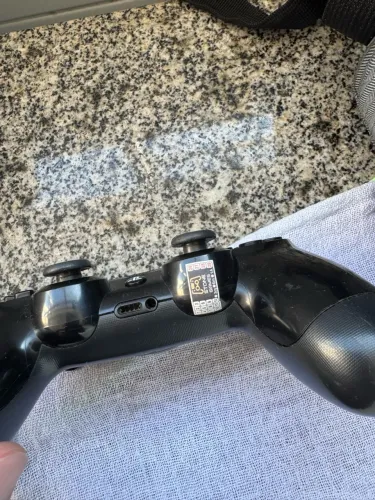 Controle Ps4 semi novo