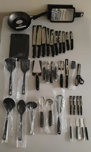 Nunca usados-Coleção da Revista Caras - Utensílios do Chef e Seus Convidados (38 peças)
