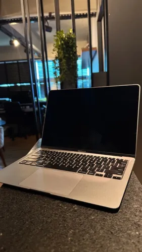 Macbook air m1 16gb 1tb