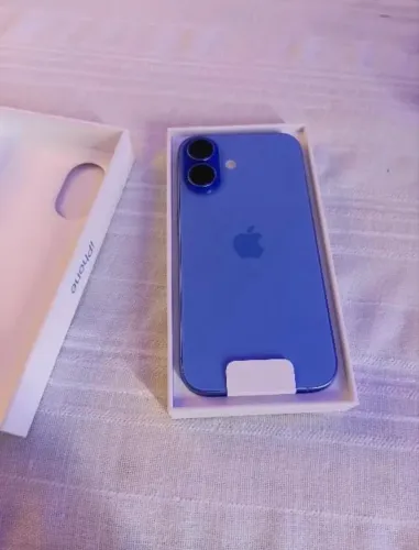 iPhone 16