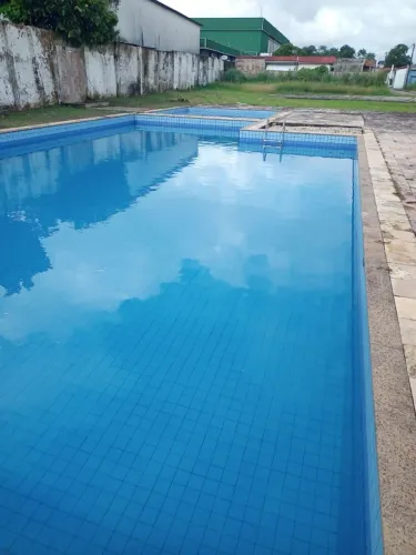 Alugo Kit net mobiliado em condominio com piscina