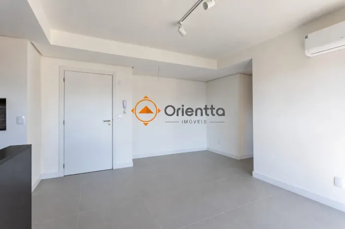 EXELENTE APARTAMENTO SEMI-MOBILIADO DOIS QUARTOS BAIRRO PETROPOLIS