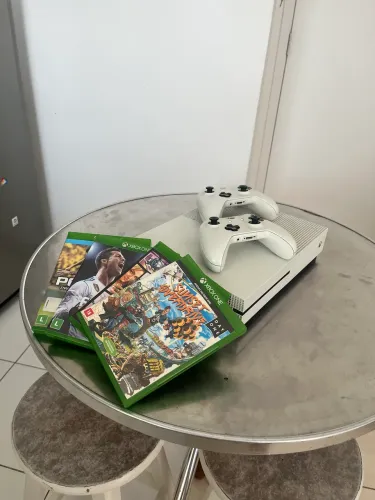 Xbox One S