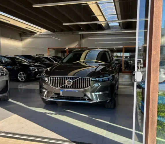 Volvo XC-60 T-8 Plus 2.0 AWD (híbrido) 2024