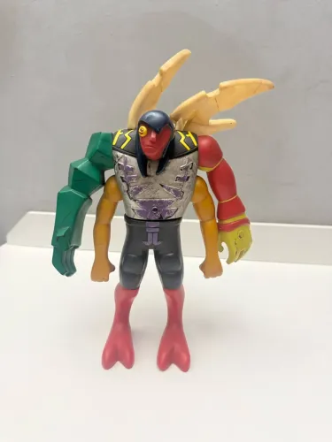 Boneco ben 10 Kevin 11