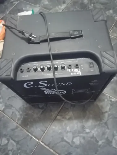 Caixa de som para baixo guitarra