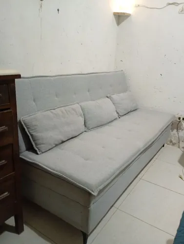 Excelente sofá cama