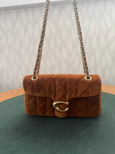 Coach tabby 26 em suede marrom