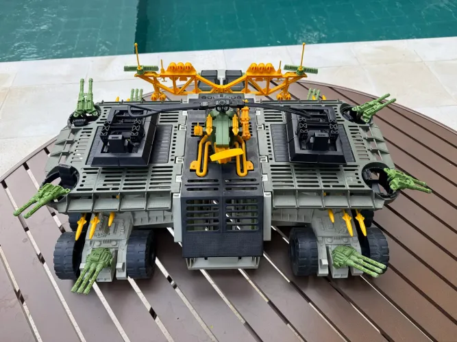Gi Joe The General Tank e Locust comandos em ação