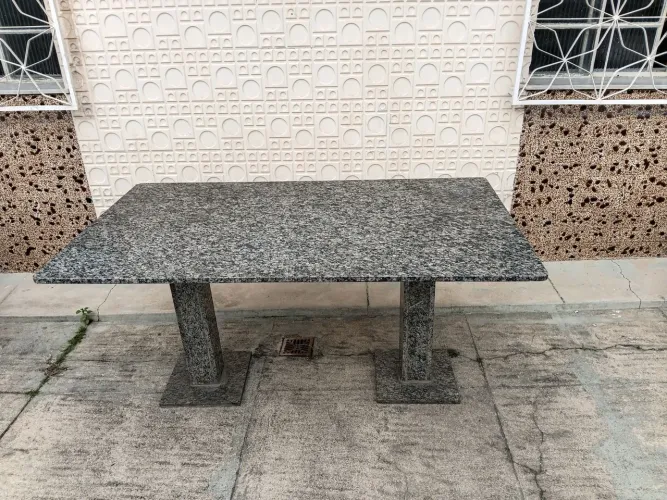 Mesa de granito