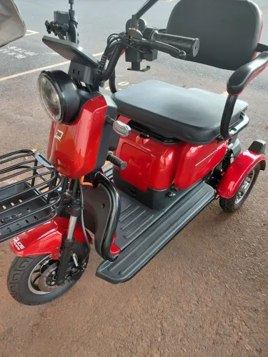 Vendo um triciclo eletrico..12.000,00