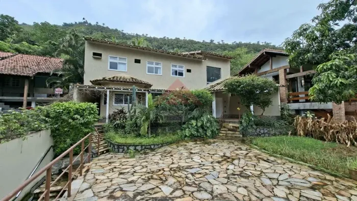Casa com 3 quartos para alugar na prainha de Piratininga, 450 m por R$ 9.000/mês - Itacoat