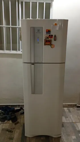 Vendo geladeira fros free