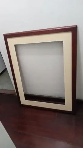 Moldura completa de madeira