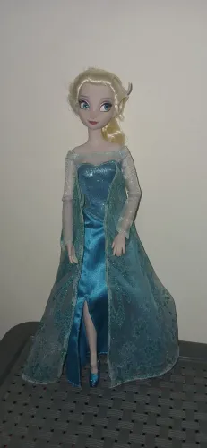 Boneca elsa disney