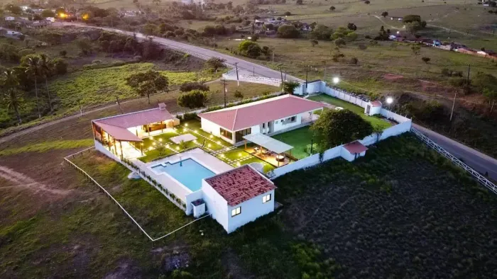 CHÁCARA DE ELITE: LUXO, LAZER E PRODUÇÃO EM 5 HECTARES