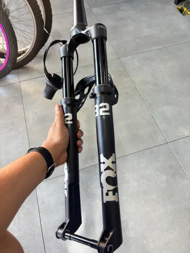 Suspensão fox 32 performance modelo novo