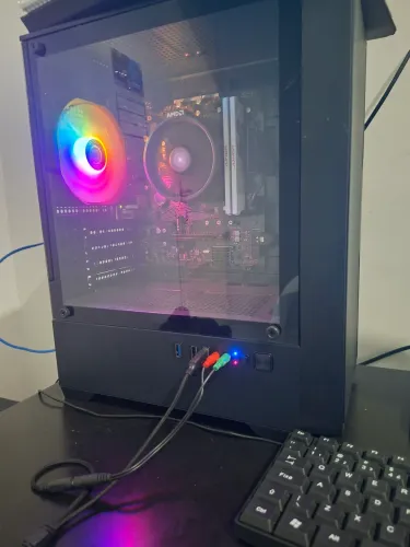 Pc Gamer/Computador em ótimo estado, ideal para estudos, trabalho, uso diário e jogos