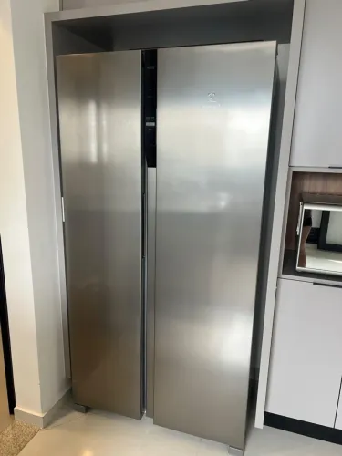 Geladeira/Refrigerador Electrolux Frost Free Side by Side Inox Look 435L Efficient IS4S