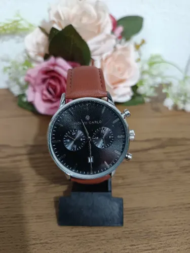 Relógio Monte Carlo mostrador preto pulseira marrom