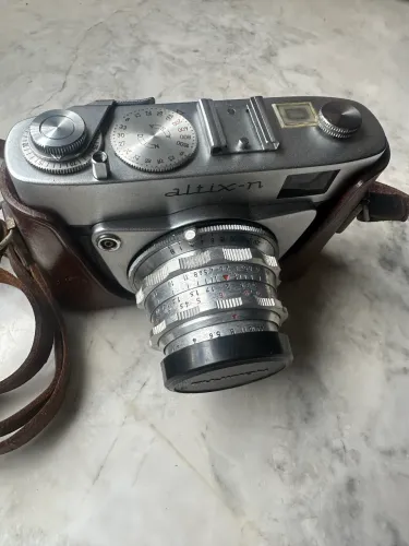 Máquina fotográfica ALTIX antiga Alemã