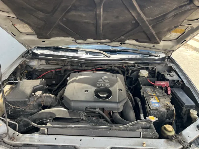 Mitsubishi L200 Triton HPE 3.2 CD TB Int.diesel AUT 2013