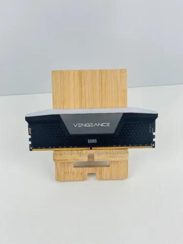 Memória Ram Corsair Vengeance RGB DDR5 16GB 6000 CL36 UR0436 CMH32GXM2R6000C36