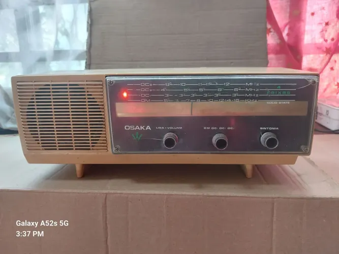 Rádio Osaka com FM/AM funcionando 