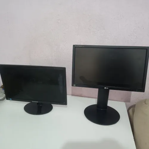 Monitor es de 19 ,20 polegadas