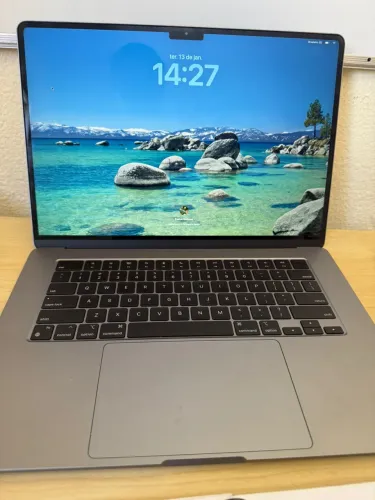 MacBook Air 15? M2 (2023) - Excelente Estado