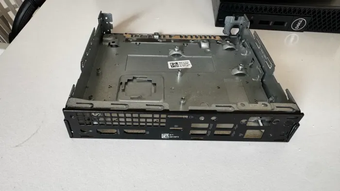 Partes Apenas!!!! Gabinete PARTE DEBAIXO APENAS. Dell Optiplex 3050. Excelente estado!