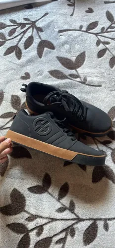 Tênis masculino estado novo