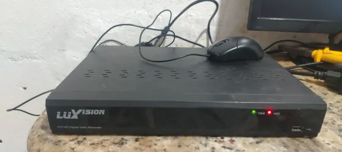 DVR Híbrido Luxvision 4 Canais + 6 IPs com HD 500GB
