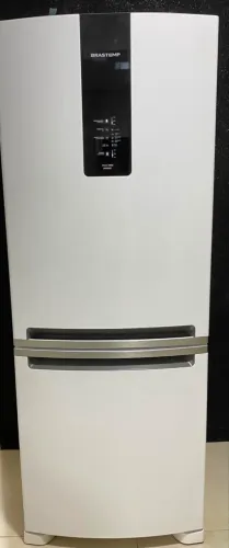 Geladeira Brastemp com menos de 1 ano de uso