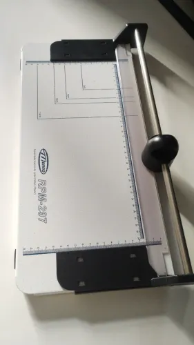 Refiladora de papel A4 Menno RPM 297