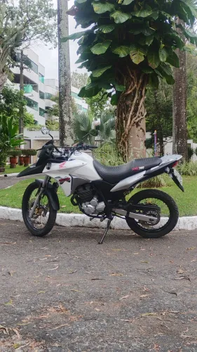XRE300 2014 NOVA