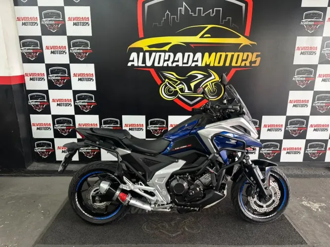 Nc750 2023 12.500 km. Emplacada e com pronta entrega