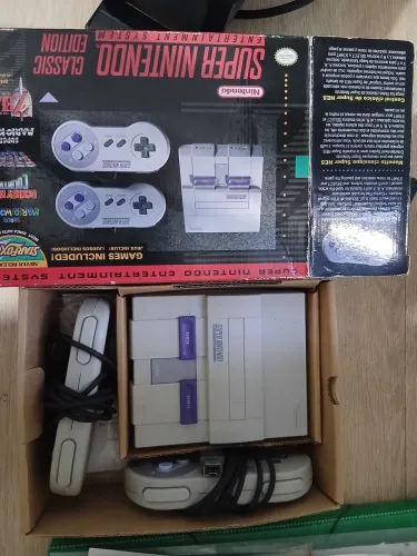 SUPER NINTENDO CLASSIC EDITION NA CAIXA Leia anuncio