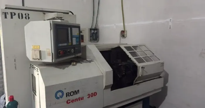 Torno Cnc Romi Centur 30D