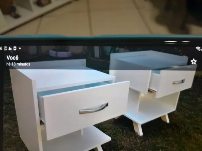 Lindas mesinhas de cabeceira branco 