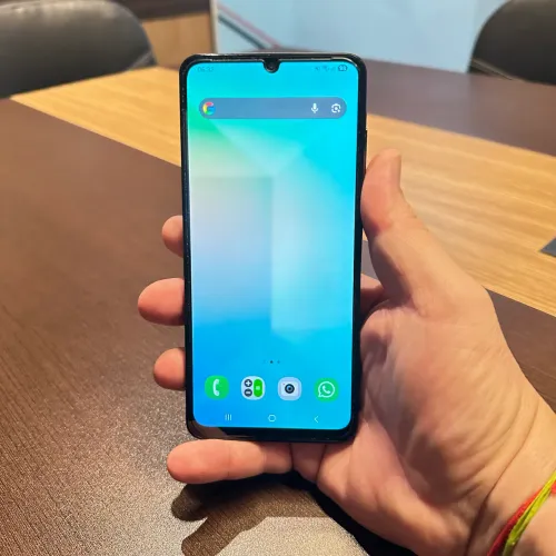 Samsung Galaxy A06 4GB RAM + 128GB - Excelente Estado